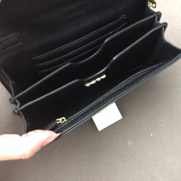 ⭐️Bebe Crossbody/ Wallet ⭐️ - Picture 3 of 5